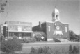 Vue de face de l'église St-Victor sur la rue Hochelaga